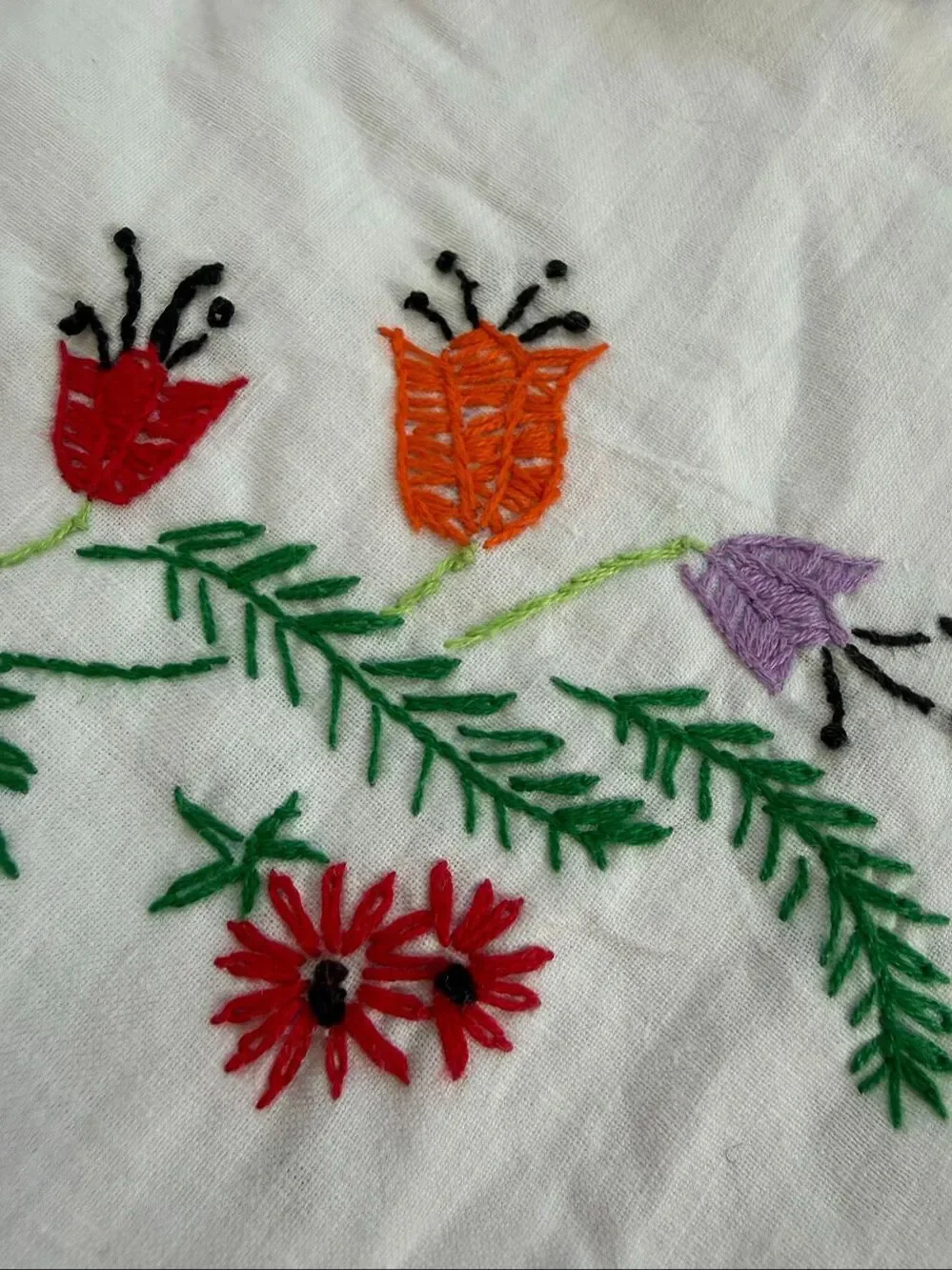 2 Vintage Queen Size Pillowcases Red Orange Pink Green Tulip Lace Detail